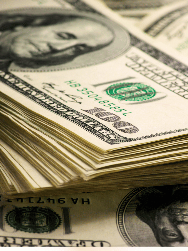 Dólar sobe em linha com emergentes enquanto investidores aguardam dados SobreMoney Mercados Investimentos Economia Finanças Pessoais Business Capa Web Stories