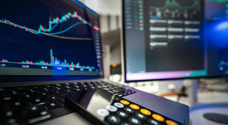 Análise Semanal dos Mercados O que Moveu a Bolsa, o Dólar e os Juros Esta Semana SobreMoney Mercados Investimentos Política Economia Finanças Pessoais Business Trader dinheiro